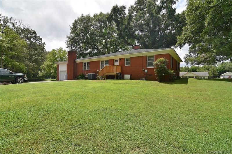 1110 Mauney Rd, Stanley, NC 28164