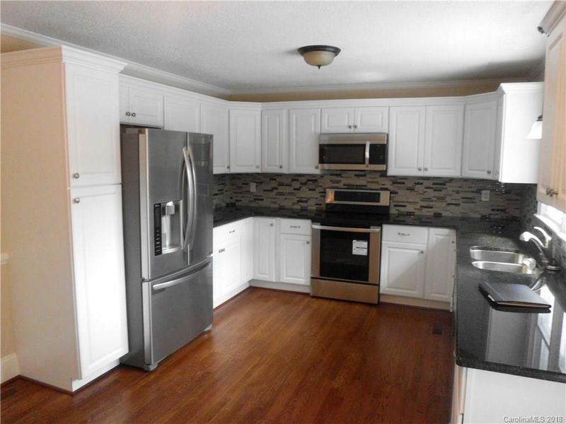 225 Charlotte St, Alexis, NC 28006