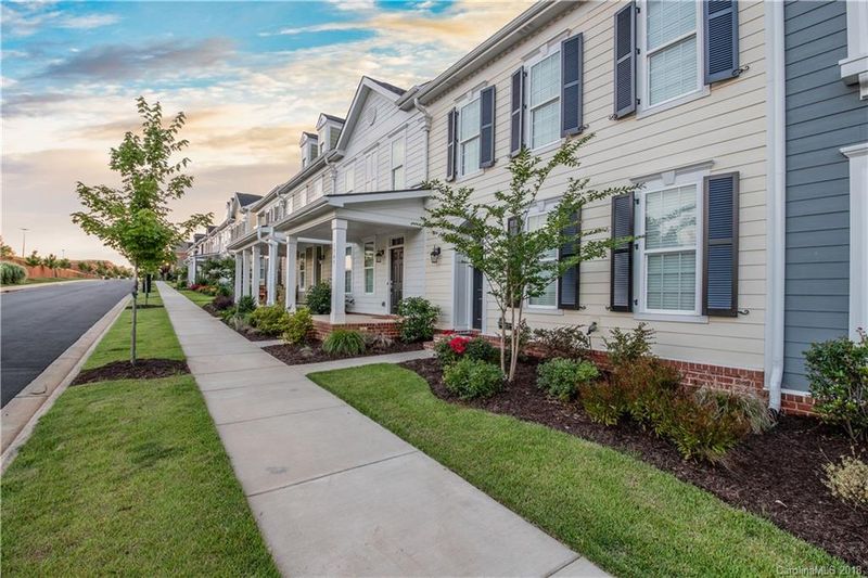 6242 Hove Rd #220, Mint Hill, NC 28227