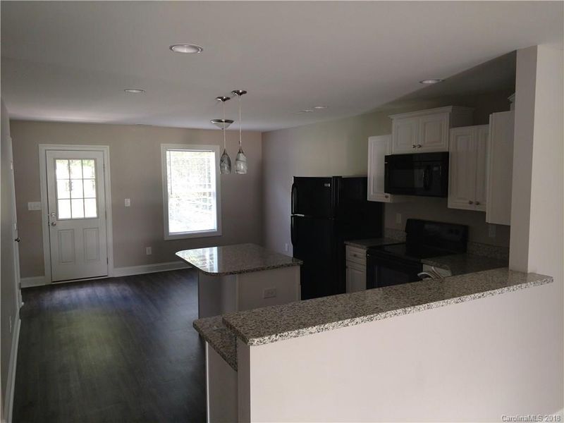 696 Murphy St, Kannapolis, NC 28081