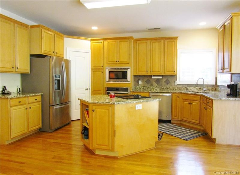205 Whitmyre Ct, Fort Mill, SC 29715