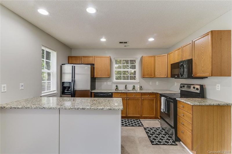 7833 Petrea Ln, Charlotte, NC 28227