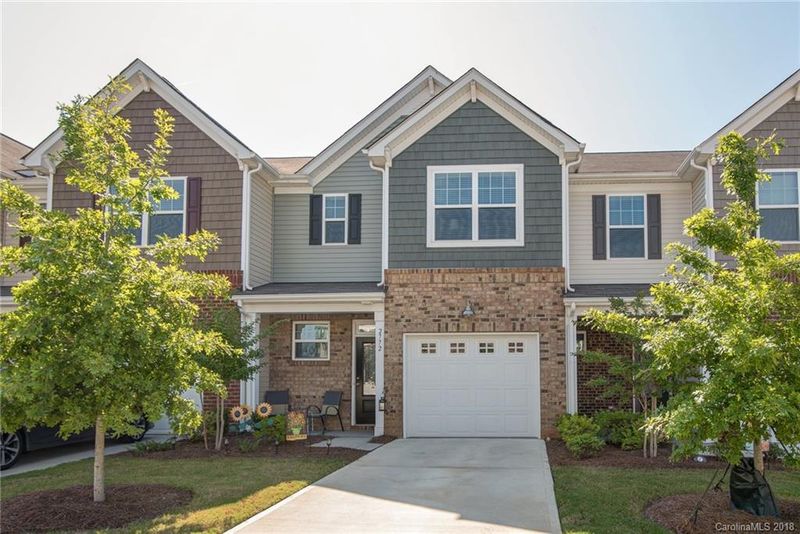2772 Sawbridge Ln, Gastonia, NC 28056