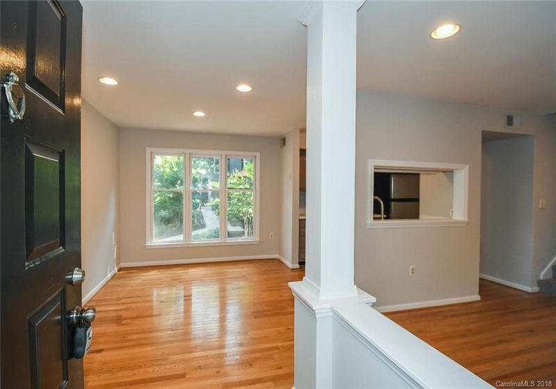 417 W 8th St #A, Charlotte, NC 28202
