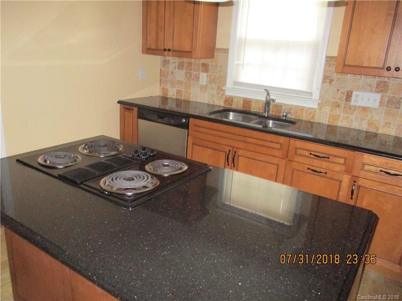 1646 Washington Ave, Charlotte, NC 28216
