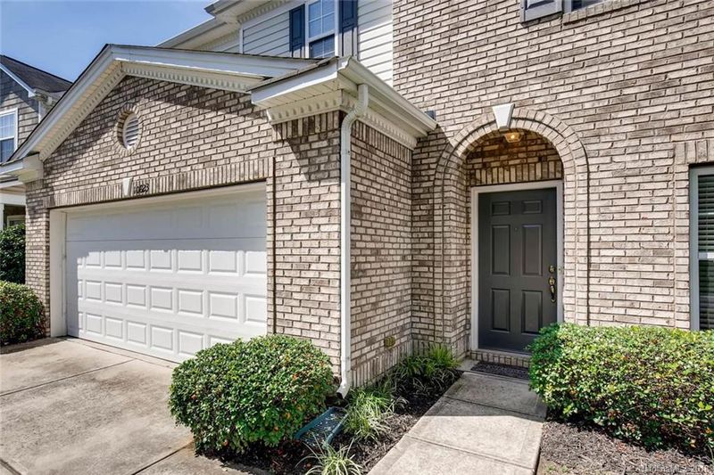 10823 Glenluce Ave, Charlotte, NC 28213