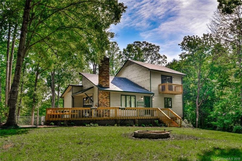 1249 Blacksnake Rd, Stanley, NC 28164