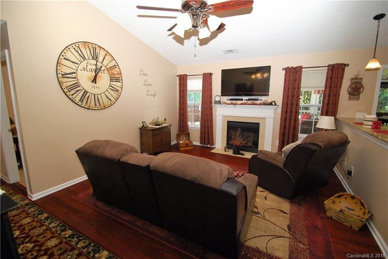 911 River Trail Rd, Lowell, NC 28098