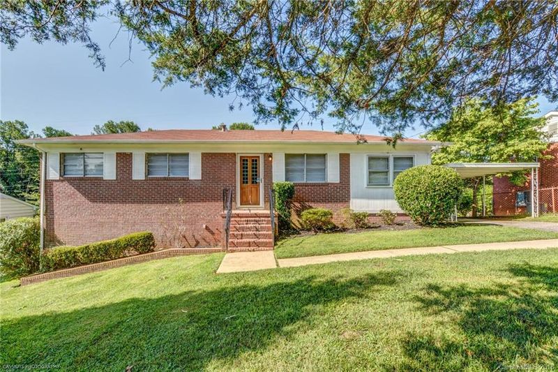 3025 Crescent Ln, Gastonia, NC 28052