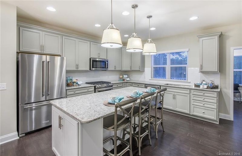 426 Belton St #02701, Charlotte, NC 28209