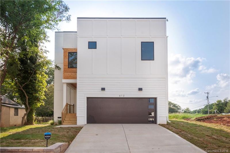 613 Campus St #1, Charlotte, NC 28216