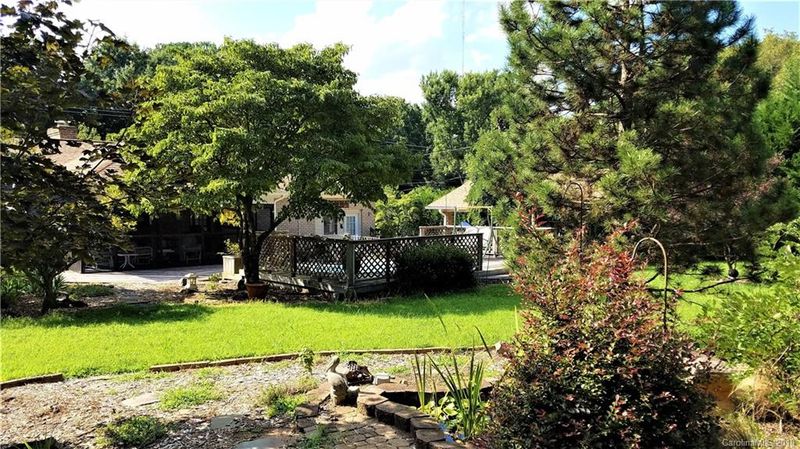 4603 Whispering Oaks Dr, Charlotte, NC 28213