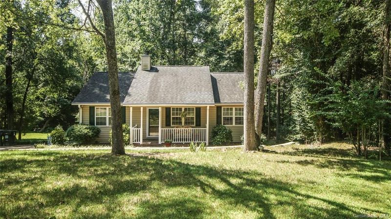 820 Clearview Ct, Concord, NC 28025