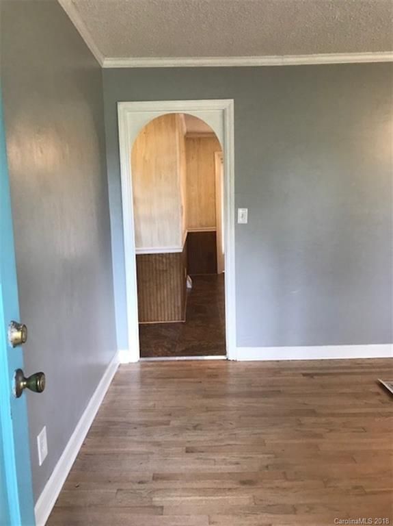 200 E Tennessee Ave, Bessemer City, NC 28016
