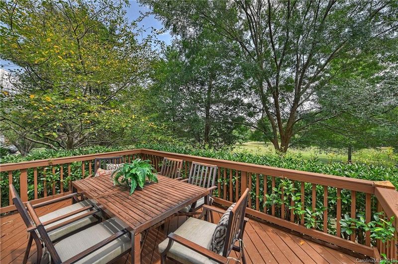 403 Castlestone Ln, Matthews, NC 28104