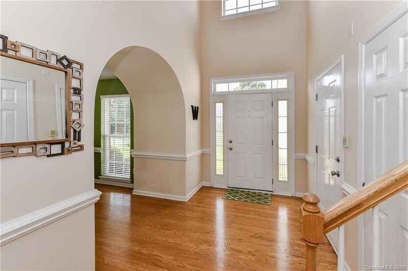 8922 Coppermine Ln, Charlotte, NC 28269