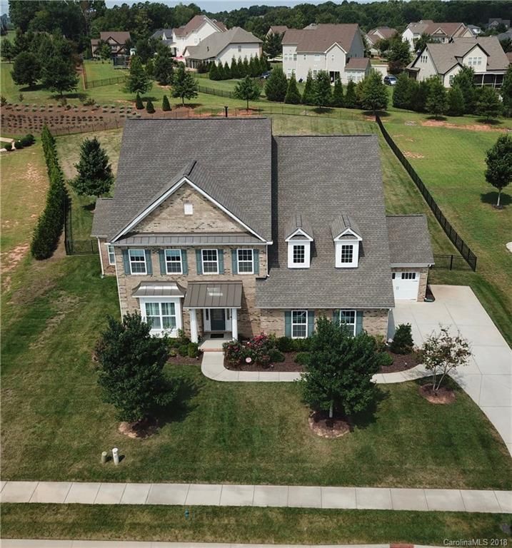1121 Oleander Ln, Waxhaw, NC 28173