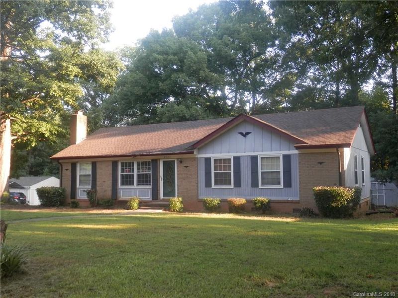 8701 Deerwood Rd, Charlotte, NC 28214