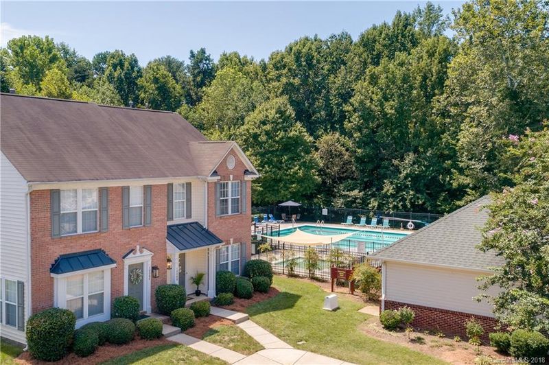 10069 Meadow Crossing Ln, Cornelius, NC 28031