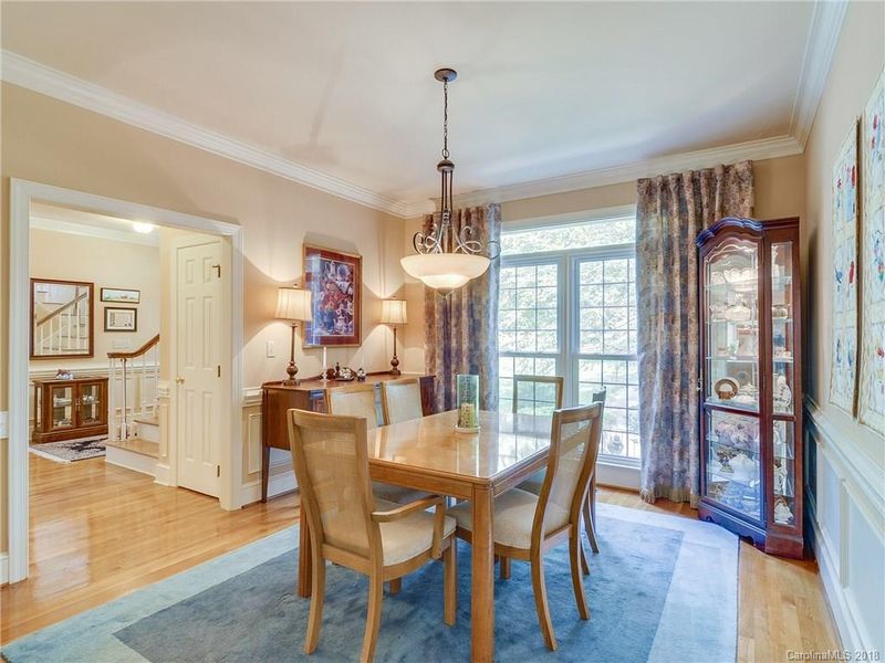 5301 Remford Ct, Charlotte, NC 28215