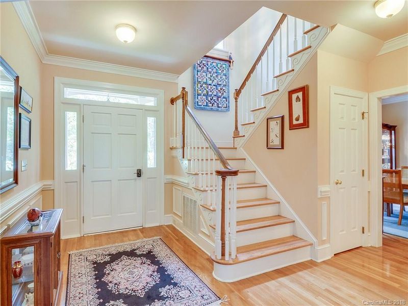 5301 Remford Ct, Charlotte, NC 28215