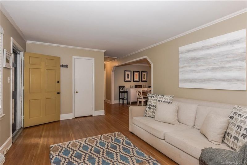 2124 Stonewood Dr, Charlotte, NC 28210