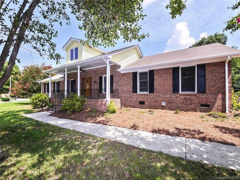 6416 Dougherty Dr, Charlotte, NC 28213