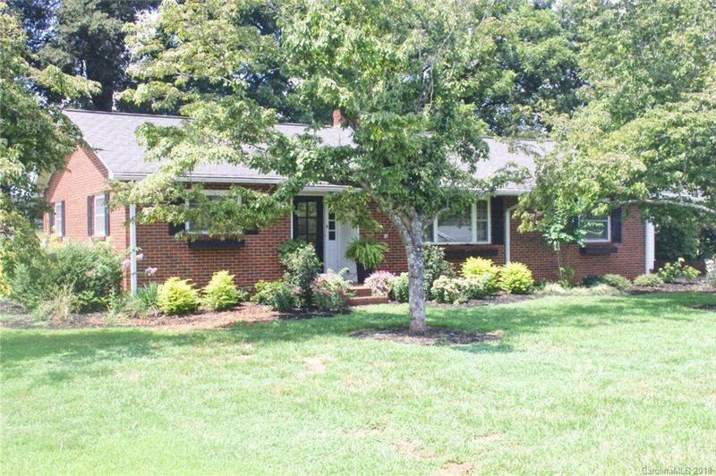 2811 Buffalo Shoals Rd, Newton, NC 28658