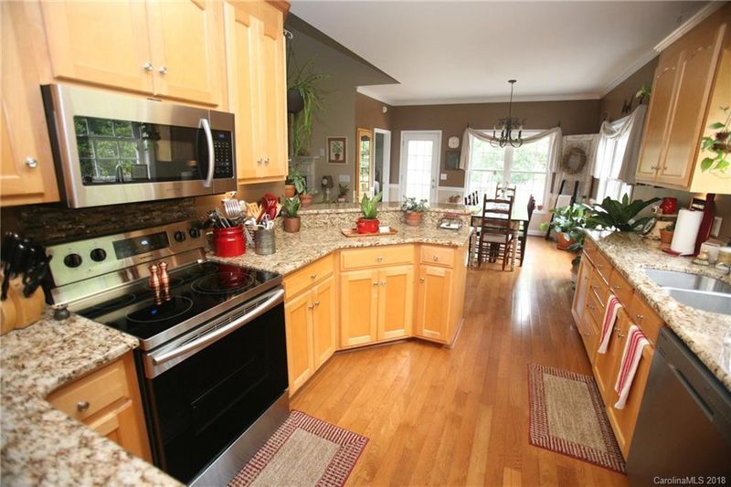 1013 Cambrook Ct, Concord, NC 28027