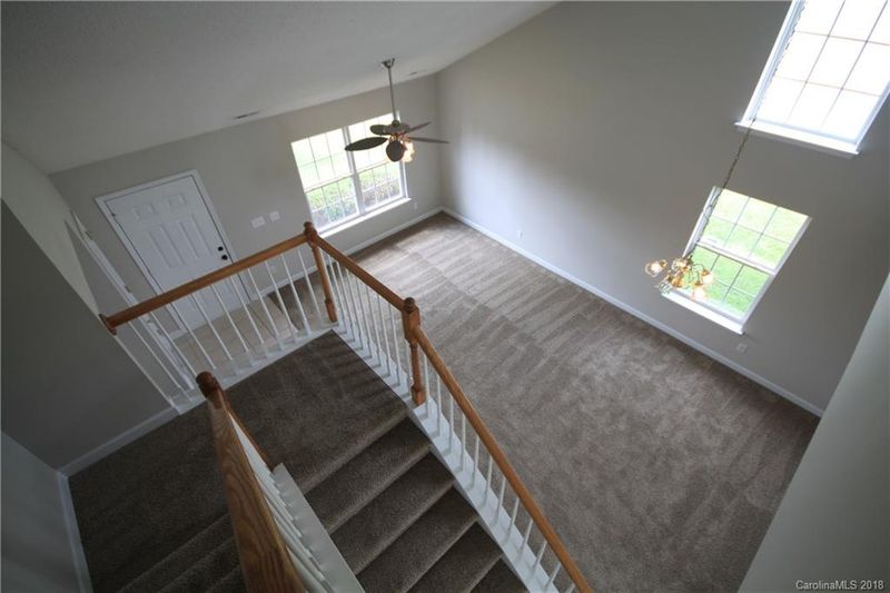 3600 Crowders View Dr, Gastonia, NC 28052