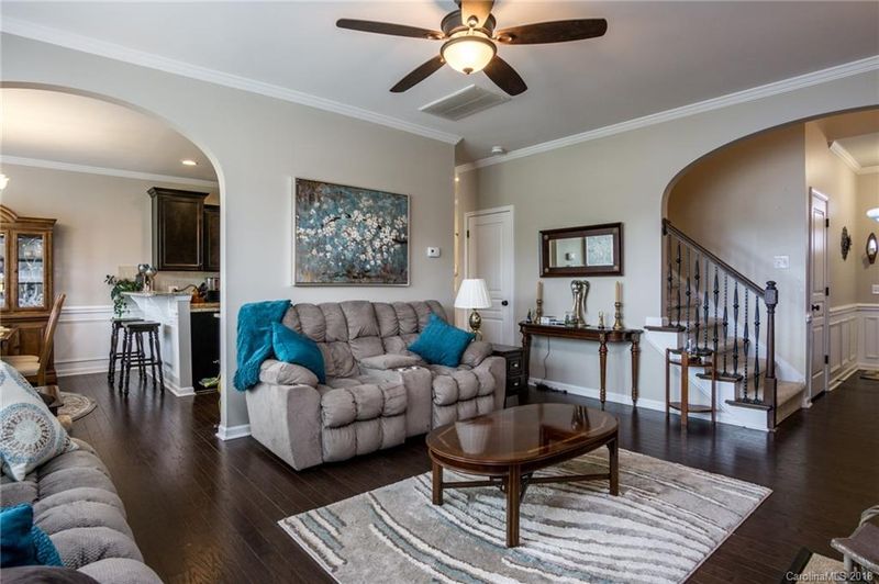 517 Park View Dr, Belmont, NC 28012