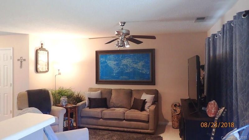 121 Arlington Downs Blvd, Matthews, NC 28104
