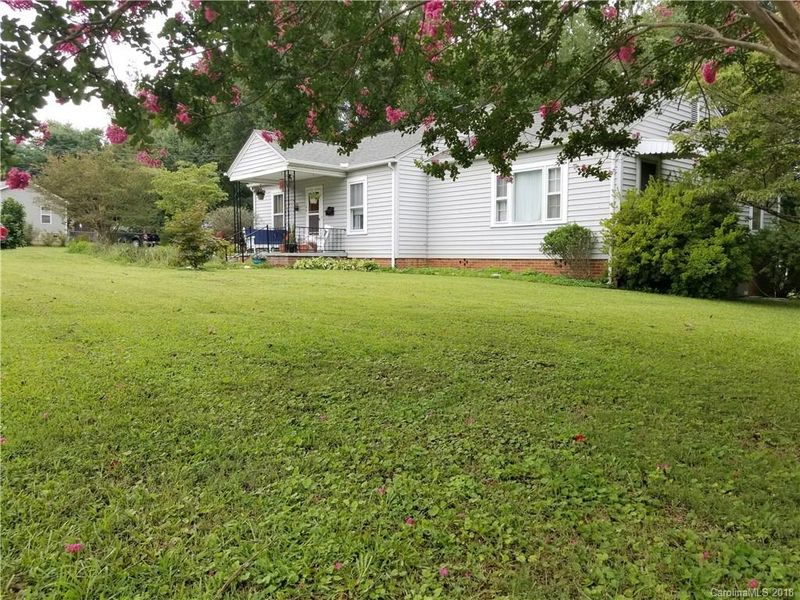 401 W Henry St, Belmont, NC 28012