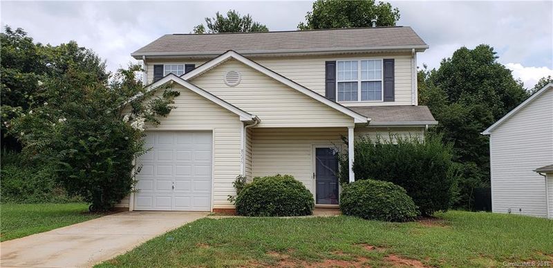 8226 Pozzi Rd, Charlotte, NC 28216