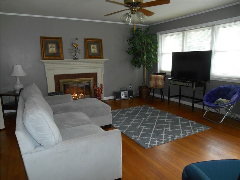 442 23rd Ave NE, Hickory, NC 28601