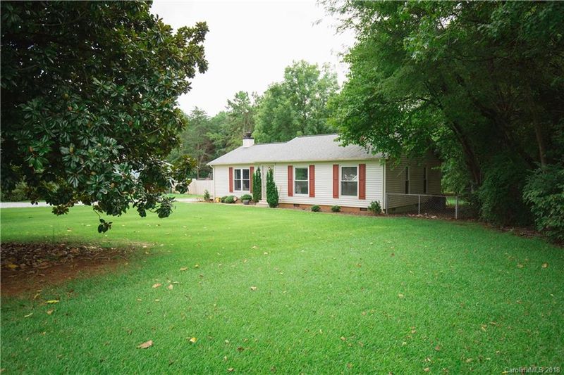 13124 Westmoreland Rd, Huntersville, NC 28078