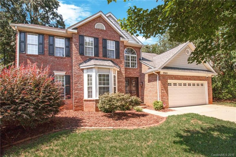 8943 Bryson Bend Dr, Charlotte, NC 28277