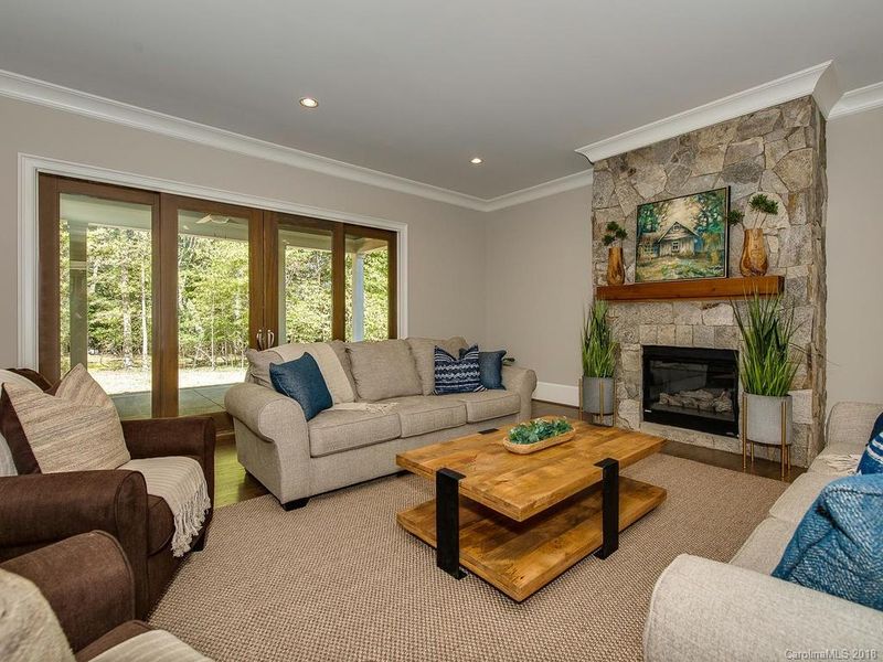 4529 Carmel Estates Rd, Charlotte, NC 28226