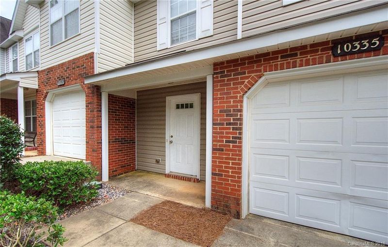 10335 Flat Stone Rd, Charlotte, NC 28213
