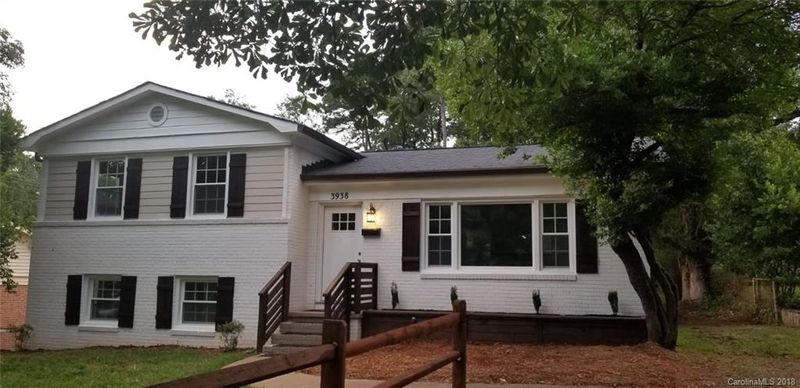 3938 Carlyle Dr, Charlotte, NC 28208