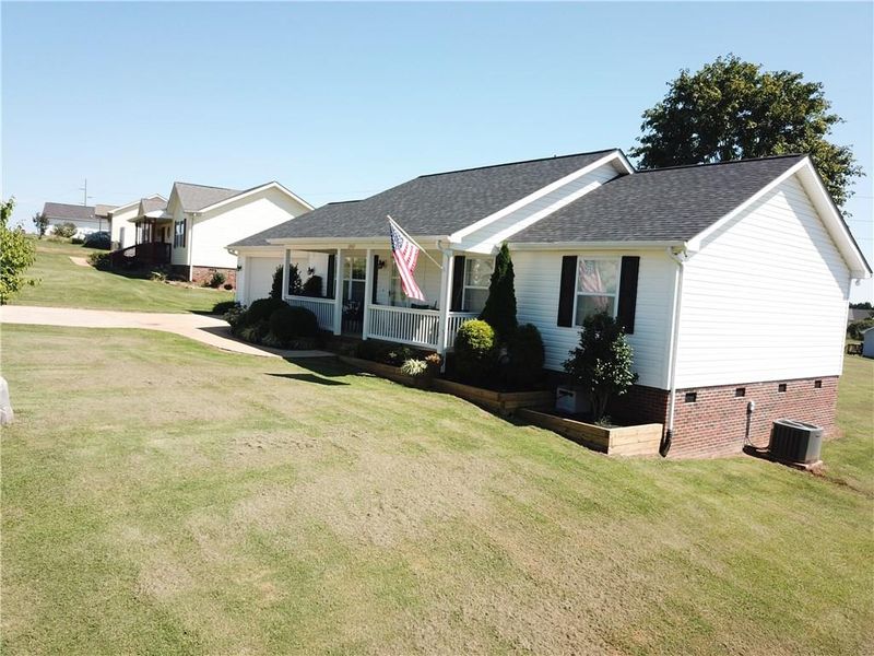 2767 River Village Ln, Lincolnton, NC 28092
