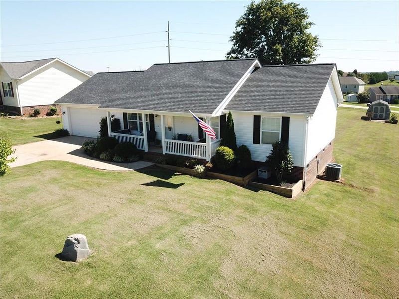 2767 River Village Ln, Lincolnton, NC 28092