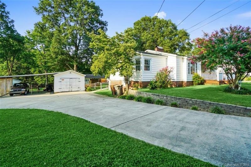 202 W 20th St, Kannapolis, NC 28081