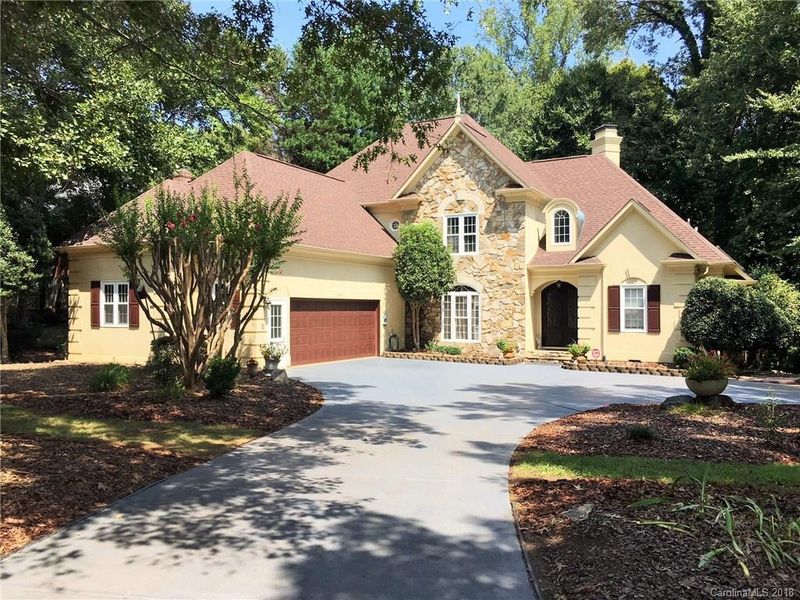 3635 Whitehill Dr, Charlotte, NC 28269