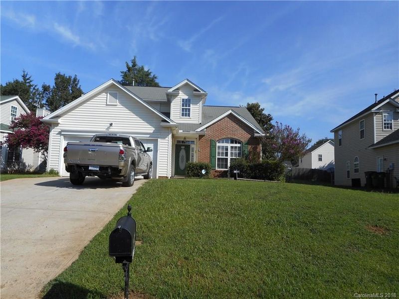 9615 Veronica Dr, Charlotte, NC 28215