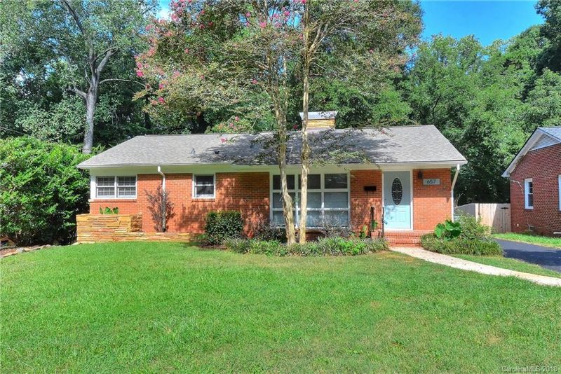 657 Mayview Dr, Charlotte, NC 28205