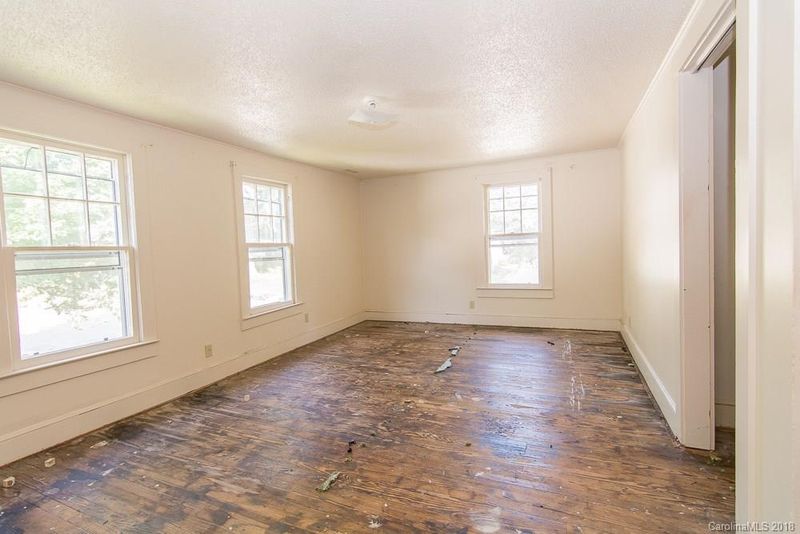 417 Spring St NW, Concord, NC 28025