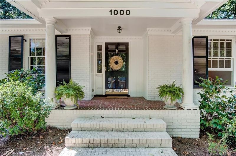 1000 Shady Bluff Dr, Charlotte, NC 28211