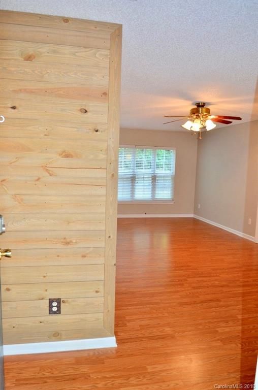 6023 Briggs Dr, Charlotte, NC 28269