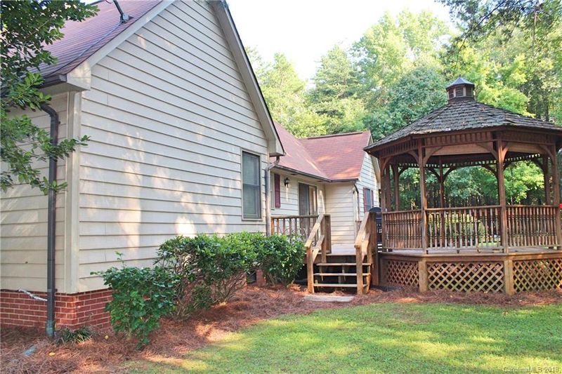 143 Picwyck Dr, Mooresville, NC 28115